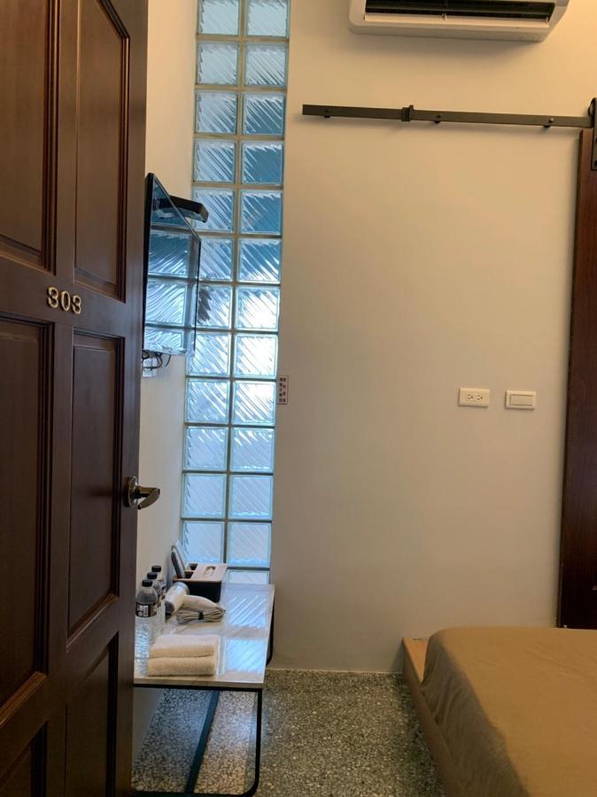 OYAJI Guesthouse - 台南老屋 可 包棟 民宿 Ngoại thất bức ảnh