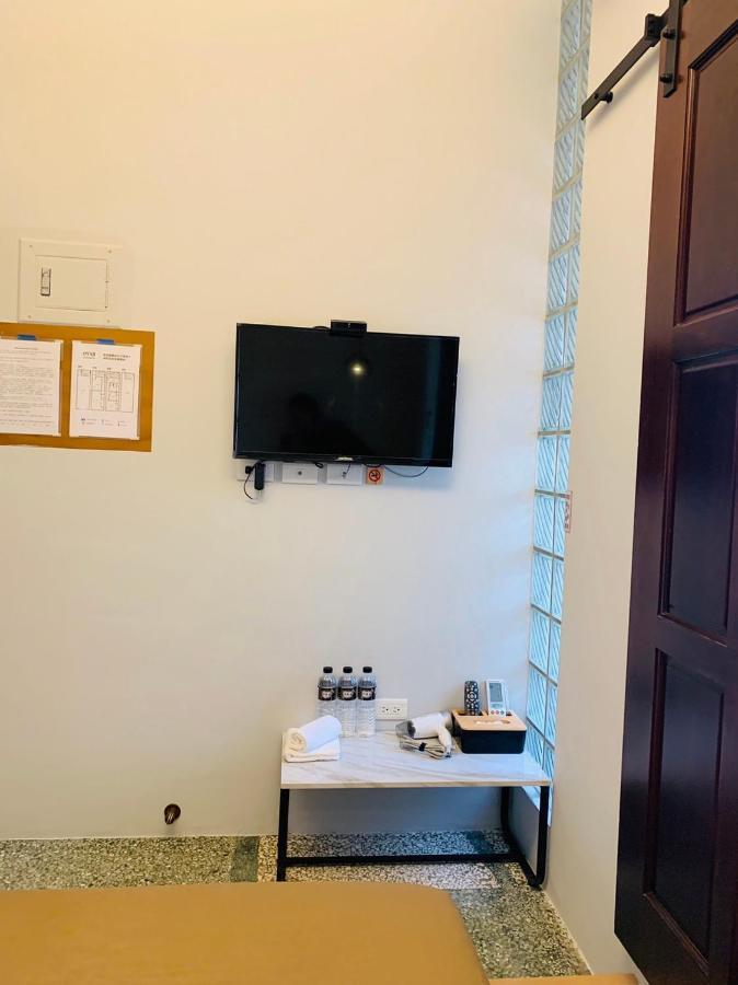 OYAJI Guesthouse - 台南老屋 可 包棟 民宿 Ngoại thất bức ảnh
